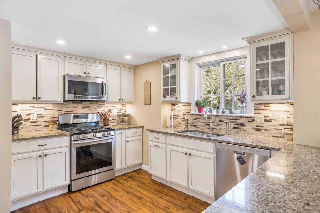 kitchen2 scaled 195 1024x683